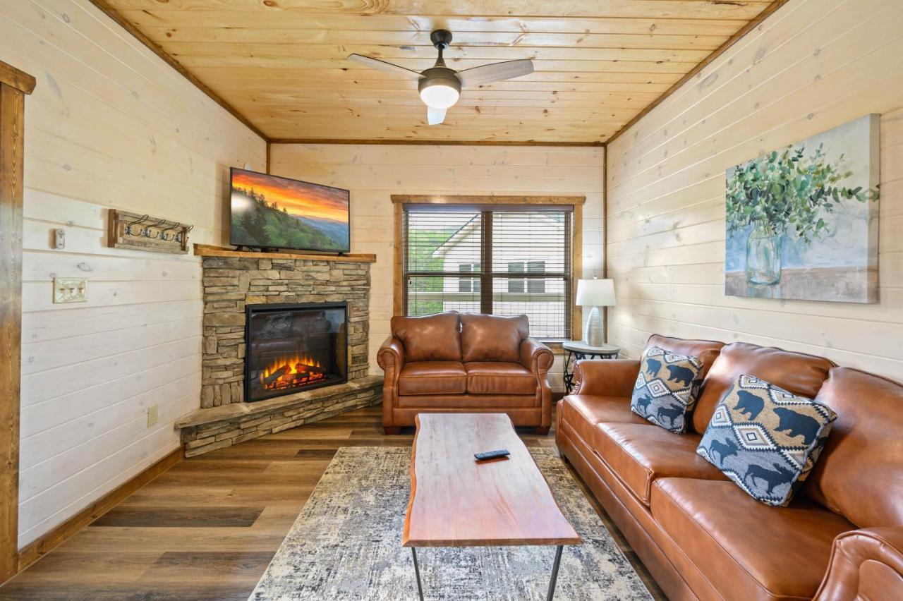 Osprey Nest Cottage Modern New Cabin Pigeon Forge Eksteriør billede