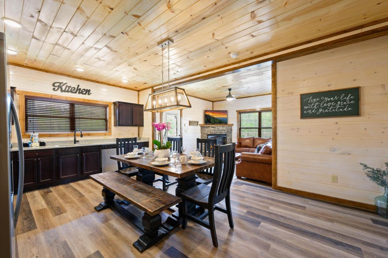 Osprey Nest Cottage Modern New Cabin Pigeon Forge Eksteriør billede