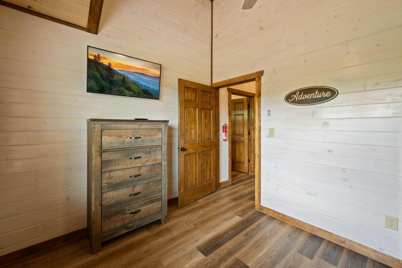 Osprey Nest Cottage Modern New Cabin Pigeon Forge Eksteriør billede