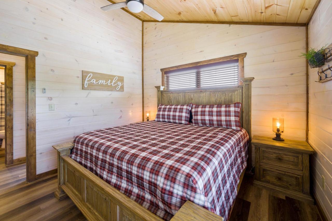 Osprey Nest Cottage Modern New Cabin Pigeon Forge Eksteriør billede